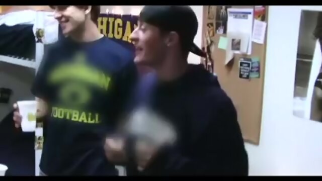 Michigan boys know how to party (HD)