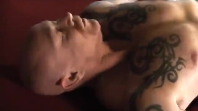 Tattooed guys threesome fuck