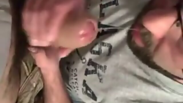 Daddy knows how to suck a dick