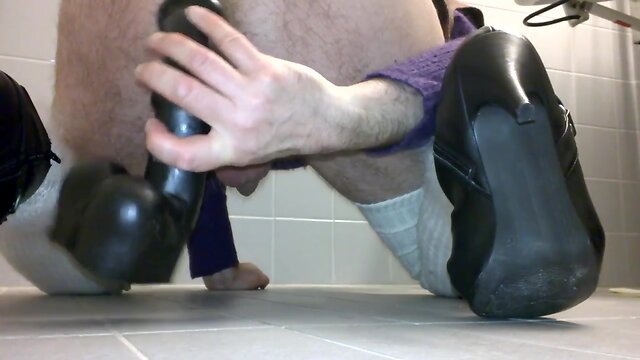 CD schoolmistress rides and squirts