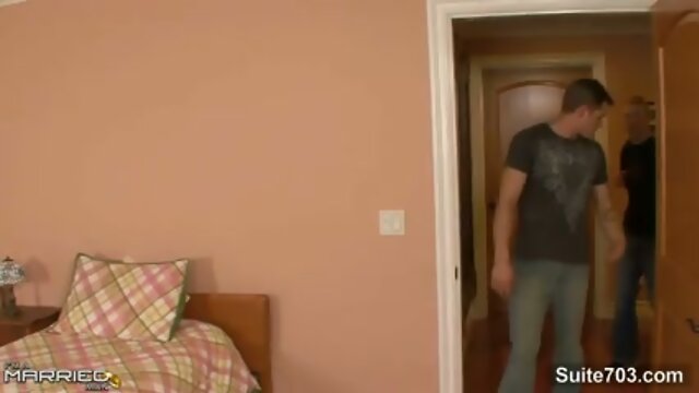 Nasty married guy gets nailed by a gay