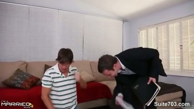 Married hunk gets fucked by a gay