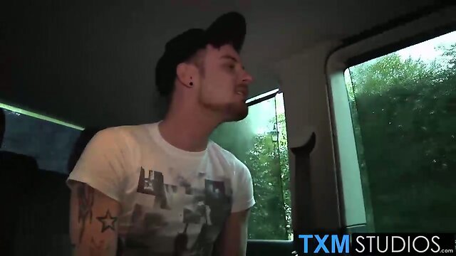 Hot Aaron twink loves double penetration and doggystyle