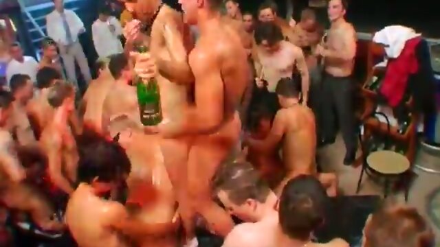 Dozens of Hot Dudes in Indian Man`s First Gay Orgy
