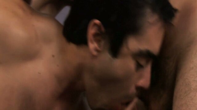 Sexy latin lovers Gerado and Leon fuck and suck