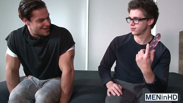 Will and Aspen: Fucking Properly with a Strap On