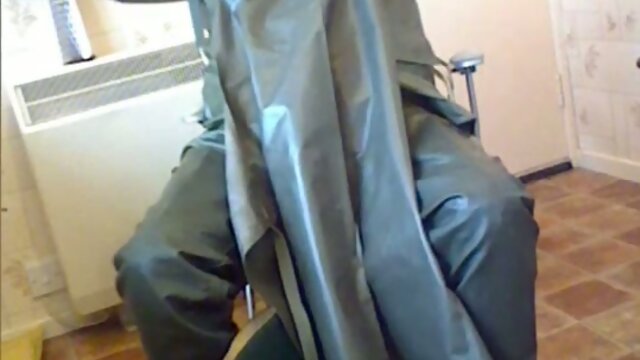 Rubber-Clad Wank: Green Gasmask, Waders, and Apron