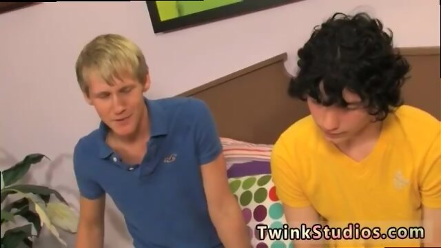 Hayden Chandler Sits and Cums: Pakistan Boys Cumshot