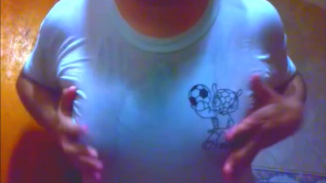 Big butt & moobs in wet t-shirt
