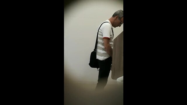 They want to play in the public bathroom - 1