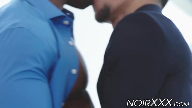 Chocolate max konnor picks up stud for interracial sex