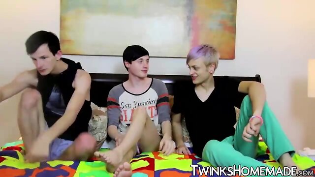 Lusty twink services two mammoth dicks and receives