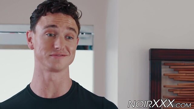 Darky hunk zario travezz takes a white prick up the bum