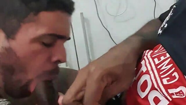 Novinho foi jogar e acabou levando piroca do negao