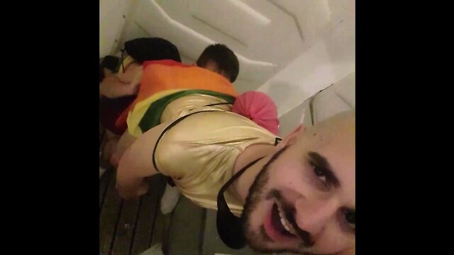 Sexo durante el orgullo de sevilla