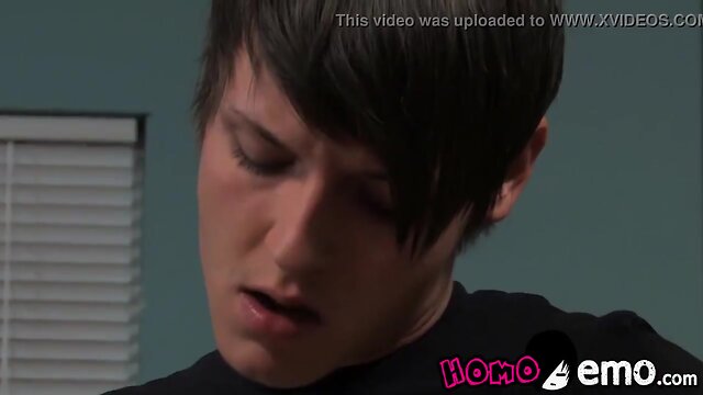 Thin emo twinkies fuck each other and jizz after class