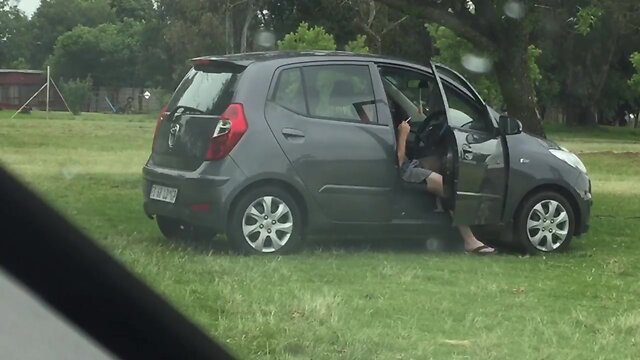 Random stranger seduces me at the public park. cruising