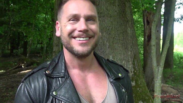 Hot Threesome: Outdoor Orgy with Hans Berlin & Nikol