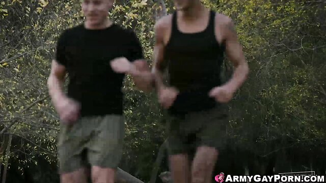 Blonde Soldiers` Ardent Kiss: Justin & Elliot`s