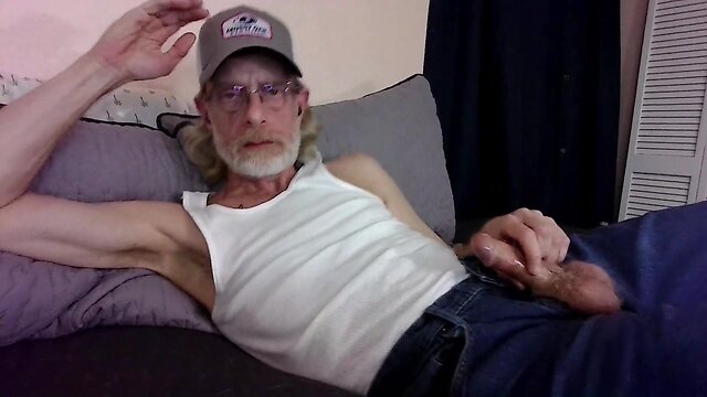 Daddys jeans solo play: exposing butthole and cumming