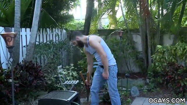 Passionate beefy gay couple goes hardcore with condom