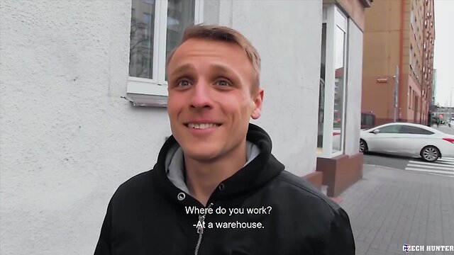 Czech hunter tempts straight man with cash: blowing,