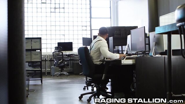 Interracial office encounter: hardcore bareback action